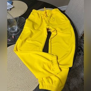 Yellow jogger never worn